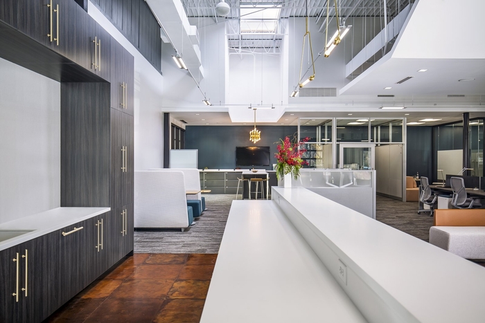 鋼結構工業(yè)風格辦公室裝飾方法