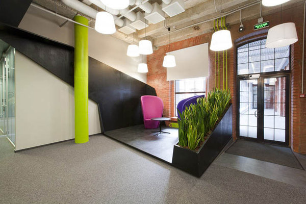 辦公室裝修設(shè)計，簡約、實用的設(shè)計