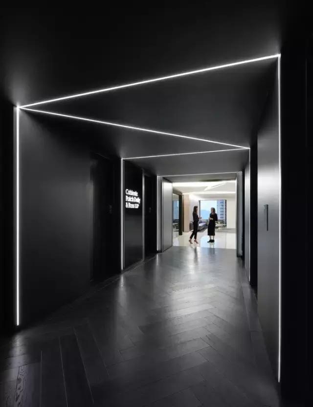 只有黑、白、灰三種顏色的辦公室？——極簡(jiǎn)主義的設(shè)計(jì)哲學(xué)