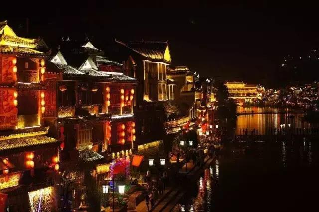 厲害了！觸摸屏公司的現(xiàn)代 loft辦公空間