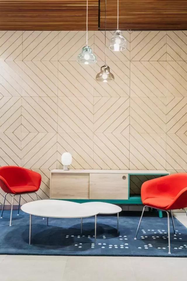 既有感官愉悅，又能體現(xiàn)品牌價值，我就服可口可樂的辦公室設計！