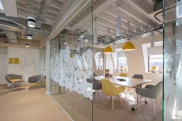 150億市場潛力，辦公室裝修也要開始考慮狗狗的感受了