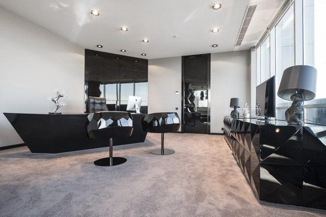 說出來你可能不信，如此暗黑夸張的辦公室竟然來自俄羅斯制藥公司