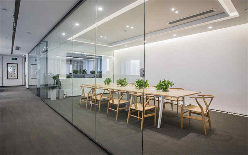 上海辦公室裝修預(yù)算多少合適？2025最新裝修指南不踩坑